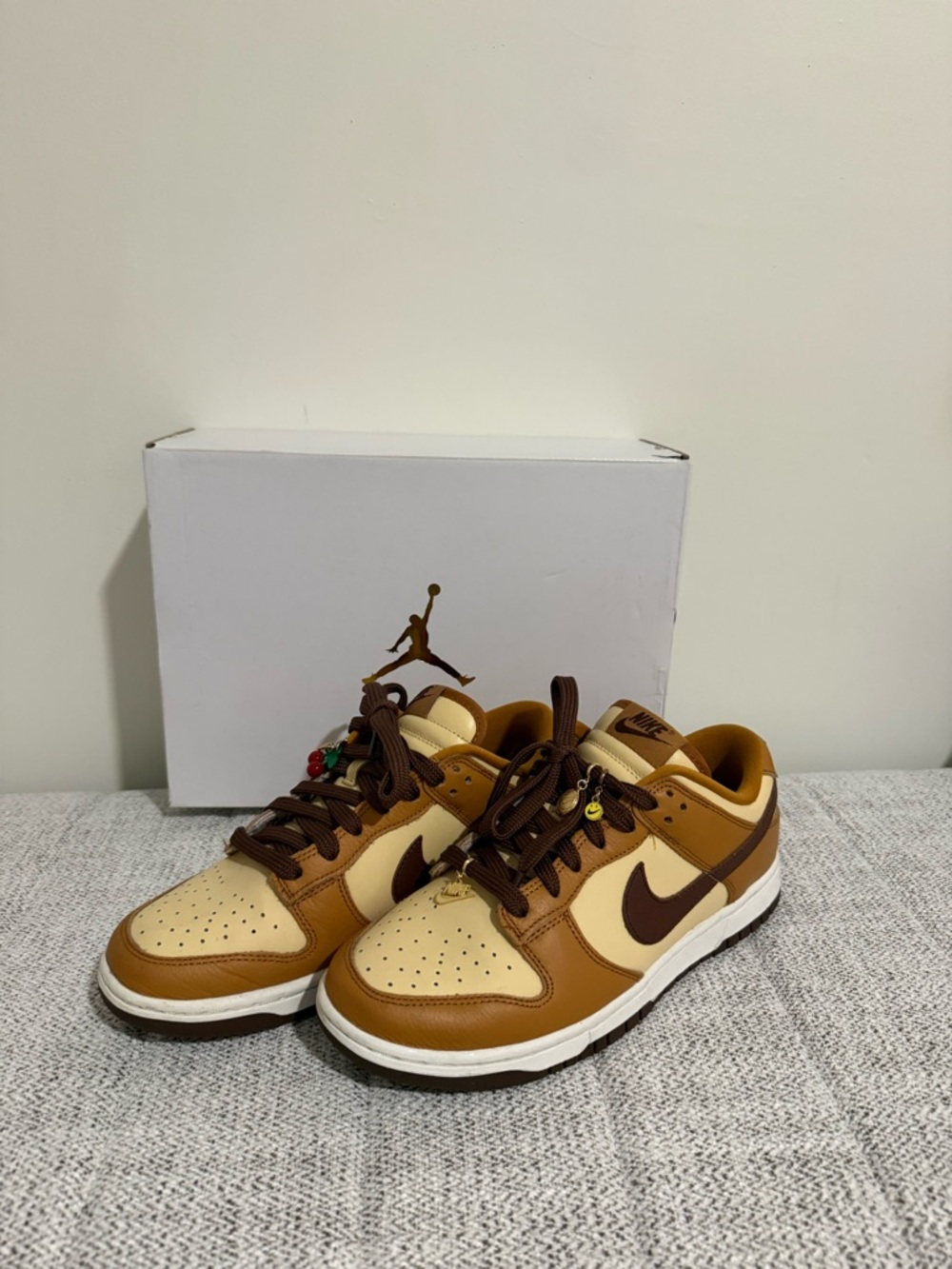 Nike Women’s Low-Top Sneakers in Tan and Brown - Picture 2 of 6
